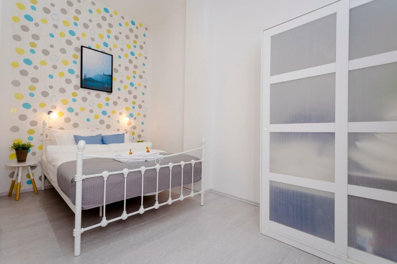 Boutique Residence Jokai - Apartment In The City Center Budapeste Exterior foto